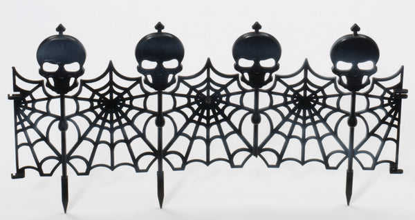 HALLOWEEN FENCE-SKULL & WEB