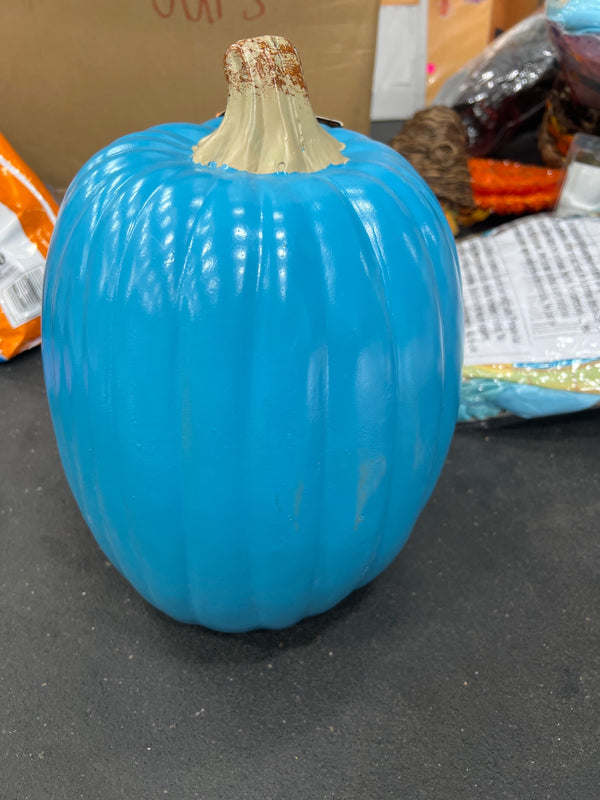 CARVABLE PUMPKIN