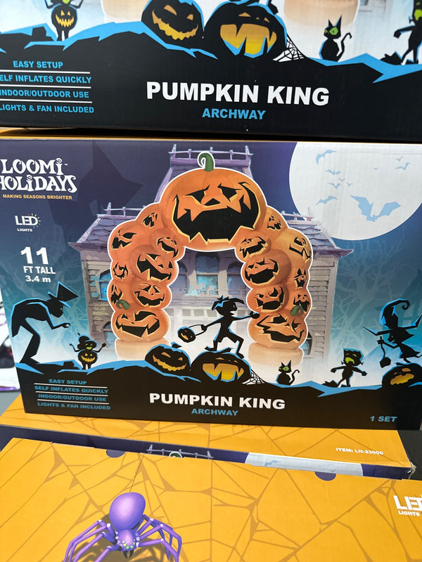 Pumpkin King archway